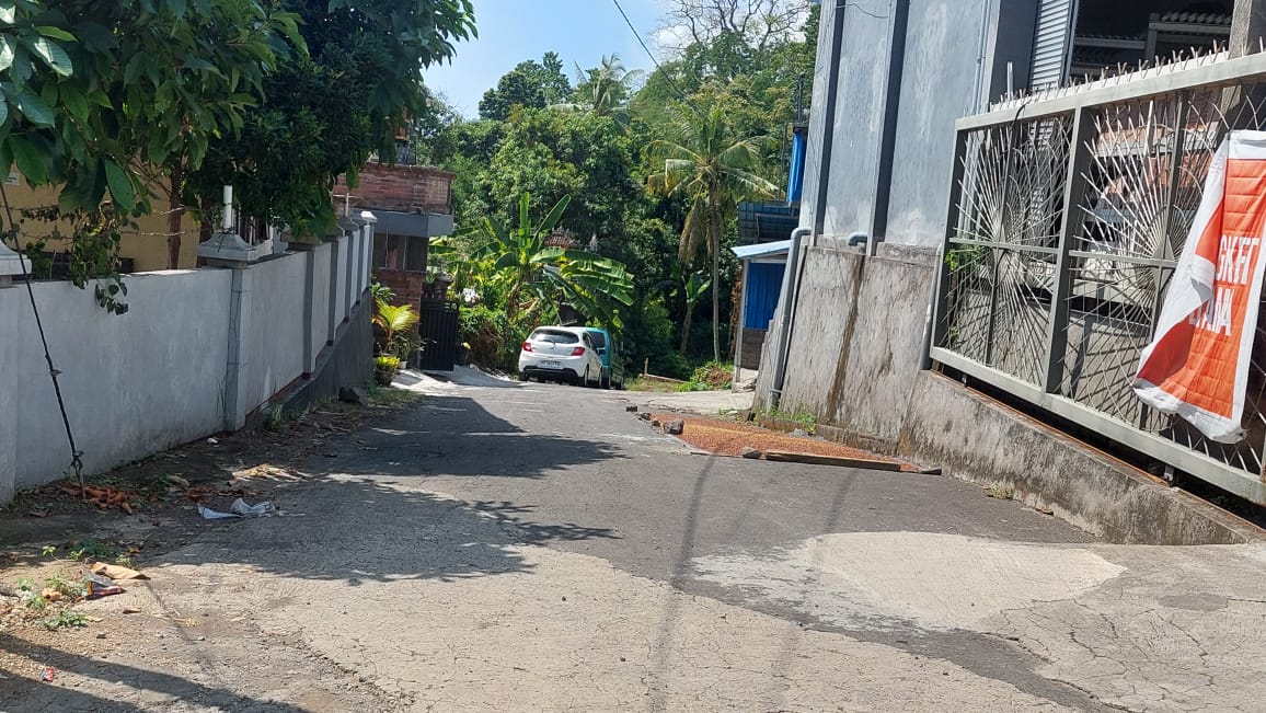 Access road to land in Sukasada Singaraja